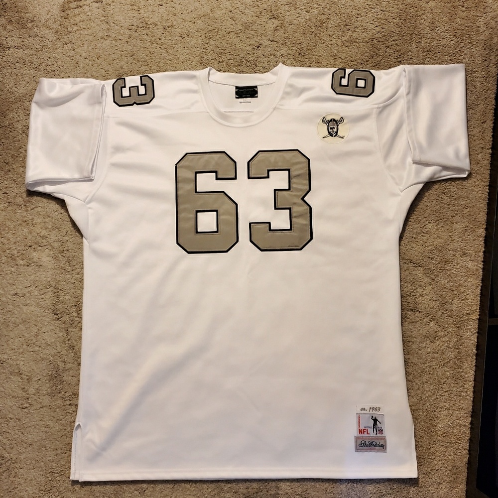 Raiders - Stall & Dean Vintage. #63 Gene Upshaw